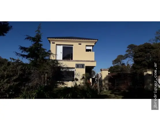 Casa de 2 ambientes en venta en LOS ACANTILADOS