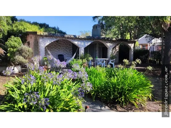Casa de 1 ambiente en venta en LOS ACANTILADOS