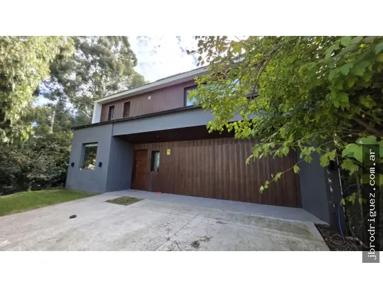 Casa de 3 ambientes en venta en BOSQUE PERALTA RAMOS