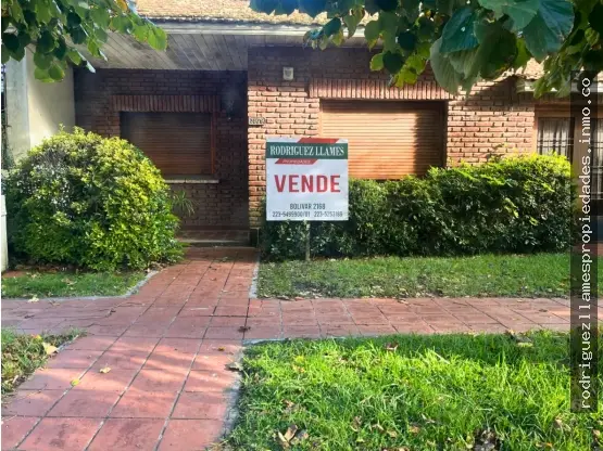 Casa de 4 ambientes en venta en PRIMERA JUNTA