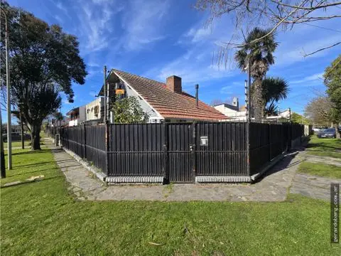Casa de 4 ambientes en venta en ESTRADA JOSE MANUEL