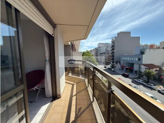 Departamento de 3 ambientes en venta en LA PERLA