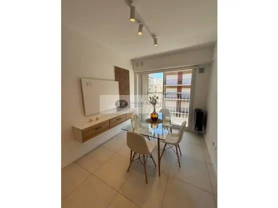 Departamento de 2 ambientes en venta en Centro