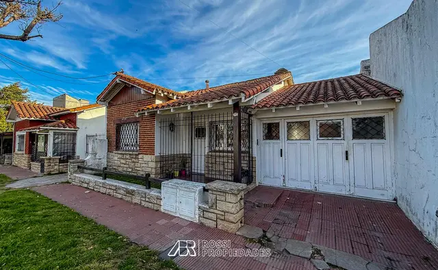 Casa de 3 ambientes en venta en VILLA LOURDES