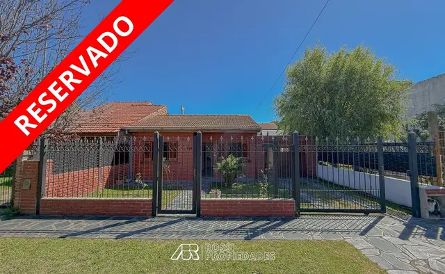 Casa de 3 ambientes en venta en ESTRADA JOSE MANUEL