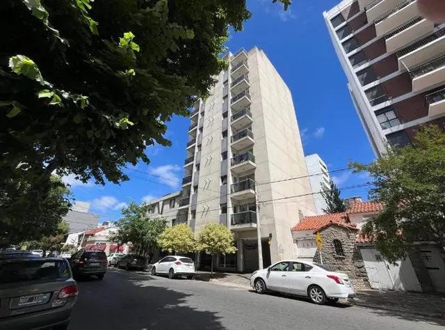 Departamento de 3 ambientes en venta en Centro