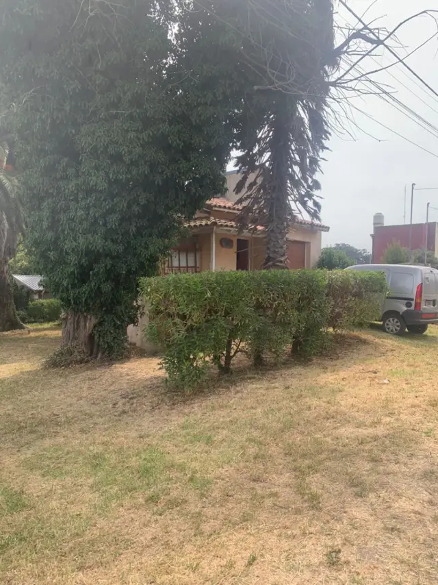 Casa de 3 ambientes en venta en LOS ACANTILADOS