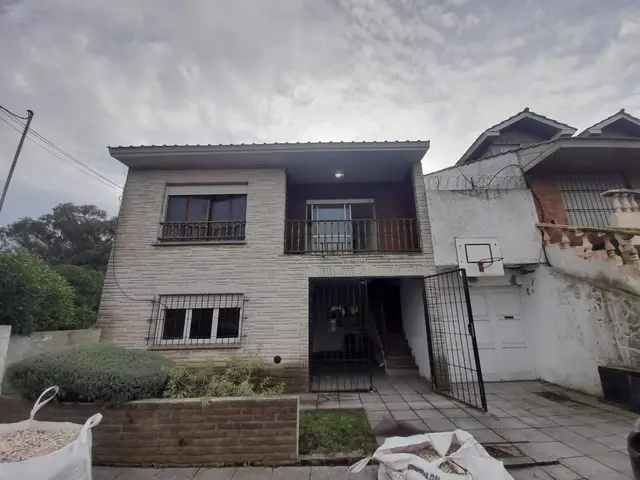 Casa de 6 ambientes en venta en CONSTITUCION