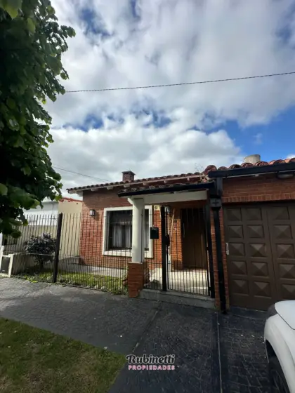 Casa de 4 ambientes en venta en NUEVA POMPEYA