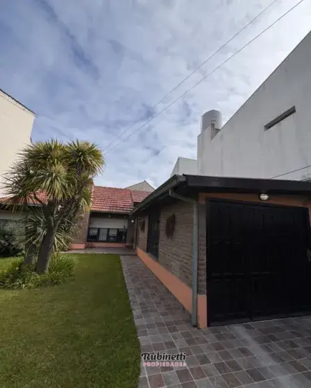 Casa de 3 ambientes en venta en LOS PINARES