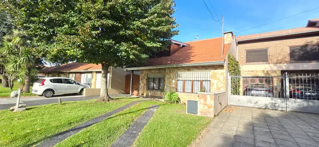 Casa de 4 ambientes en venta en CONSTITUCION
