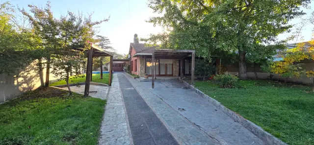 Casa de 4 ambientes en venta en LOPEZ DE GOMARA