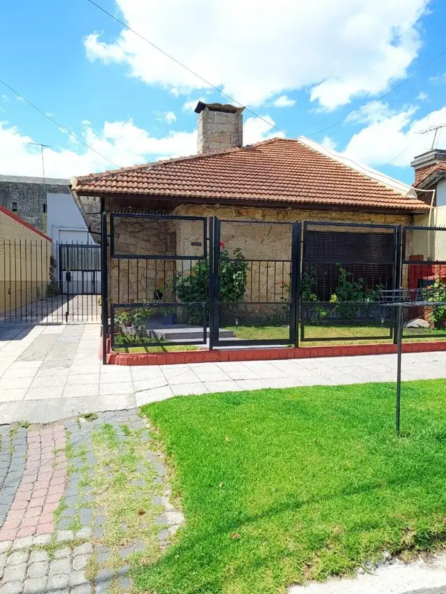 Casa de 5 ambientes en venta en RIVADAVIA BERNARDINO