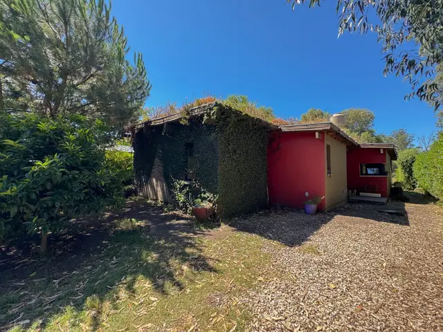 Casa de 3 ambientes en venta en LOS ACANTILADOS