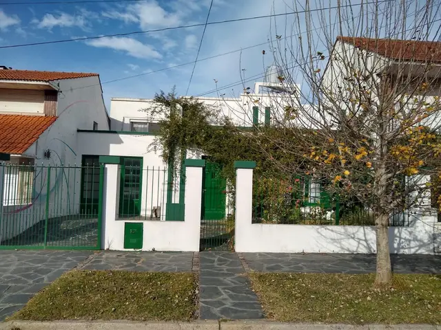 Casa de 4 ambientes en venta en NUEVA POMPEYA