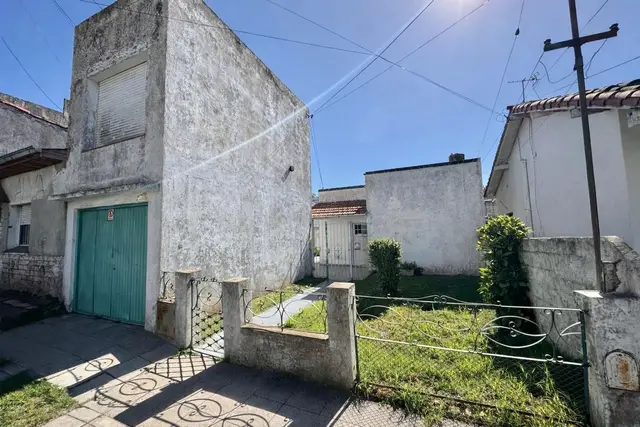 Casa de 3 ambientes en venta en FUNES Y SAN LORENZO