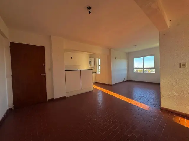 Departamento de 4 ambientes en venta en LAS AVENIDAS