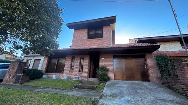 Casa de 4 ambientes en venta en COLINAS DE PERALTA RAMOS
