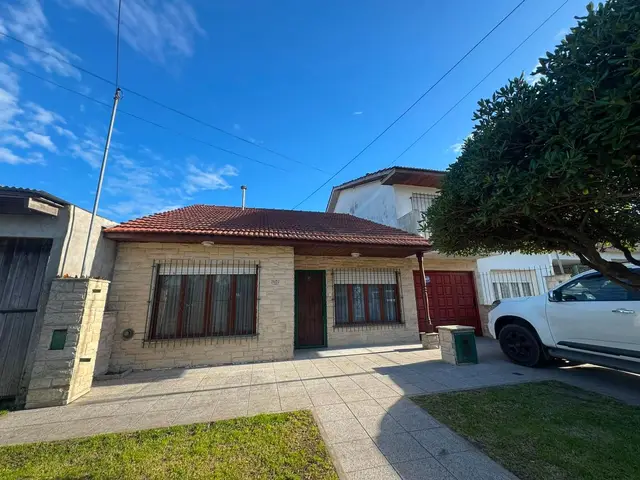 Casa de 5 ambientes en venta en CORONEL DORREGO