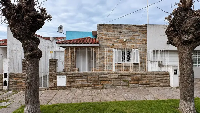 Casa de 3 ambientes en venta en VILLA LOURDES