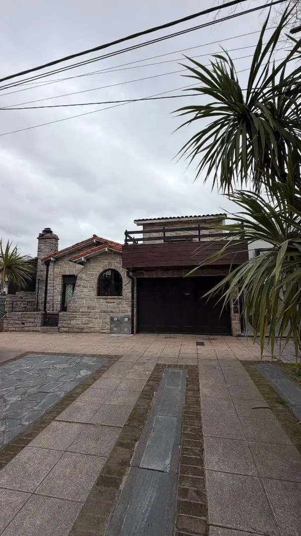 Casa de 4 ambientes en venta en NUEVA POMPEYA