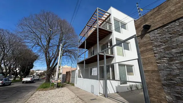 Departamento de 2 ambientes en venta en VILLA LOURDES