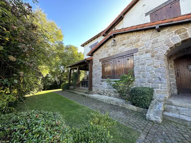 Casa de 6 ambientes en venta en LOMAS DE STELLA MARIS