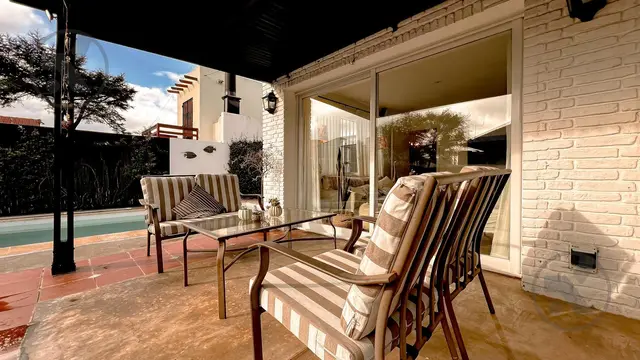 Casa de 6 ambientes en venta en DIVINO ROSTRO