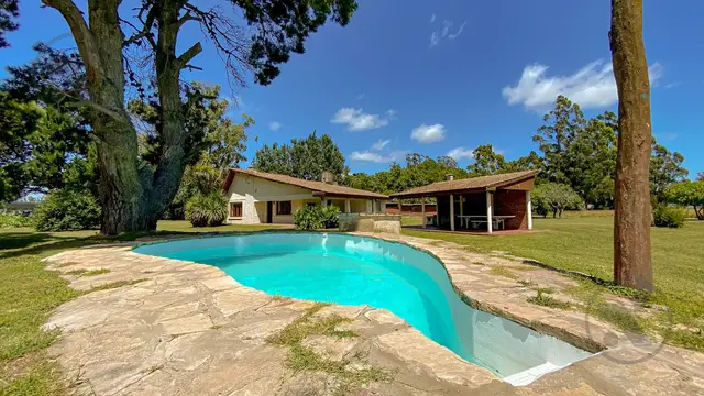 Casa de 3 ambientes en venta en LA GLORIA DE LA PEREGRINA