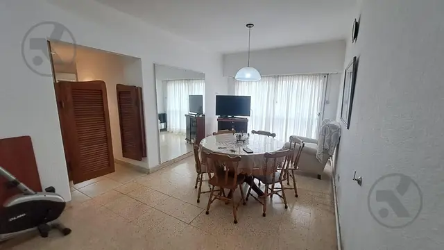Departamento de 4 ambientes en venta en Centro