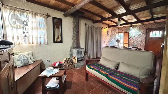 Casa de 4 ambientes en venta en LA GLORIA DE LA PEREGRINA