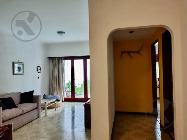 Casa de 5 ambientes en venta en Parque Luro