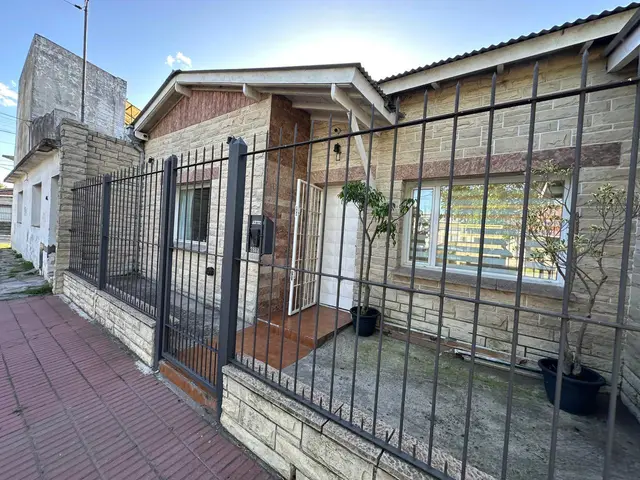 Casa de 3 ambientes en venta en RIVADAVIA BERNARDINO