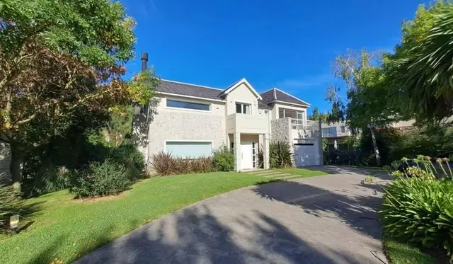 Casa de 4 ambientes en venta en Mar del Plata