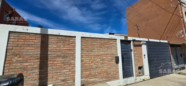 Casa de 4 ambientes en venta en Kilometro 3