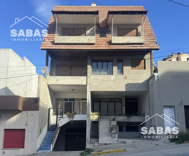 Casa de 8 ambientes en venta en DON BOSCO