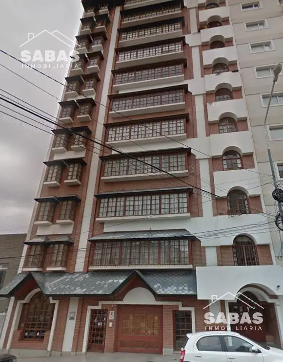 Departamento de 5 ambientes en venta en Área Centro
