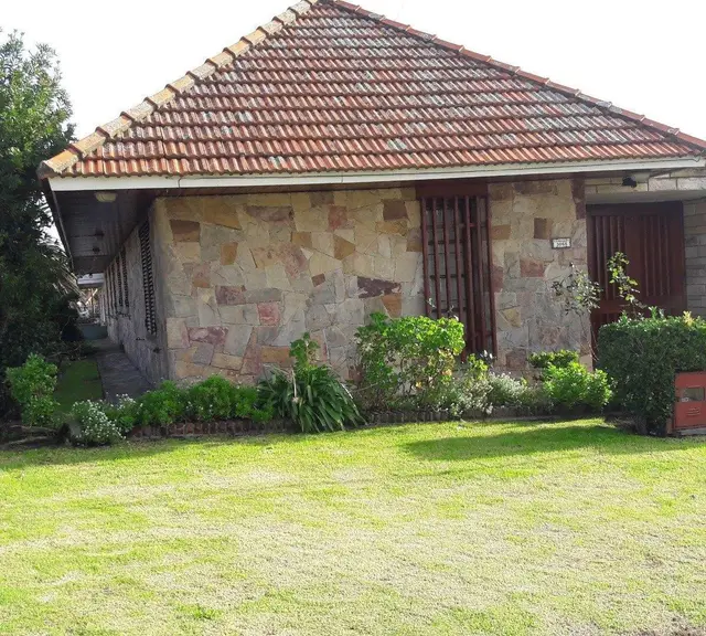 Casa de 4 ambientes en venta en PUNTA MOGOTES