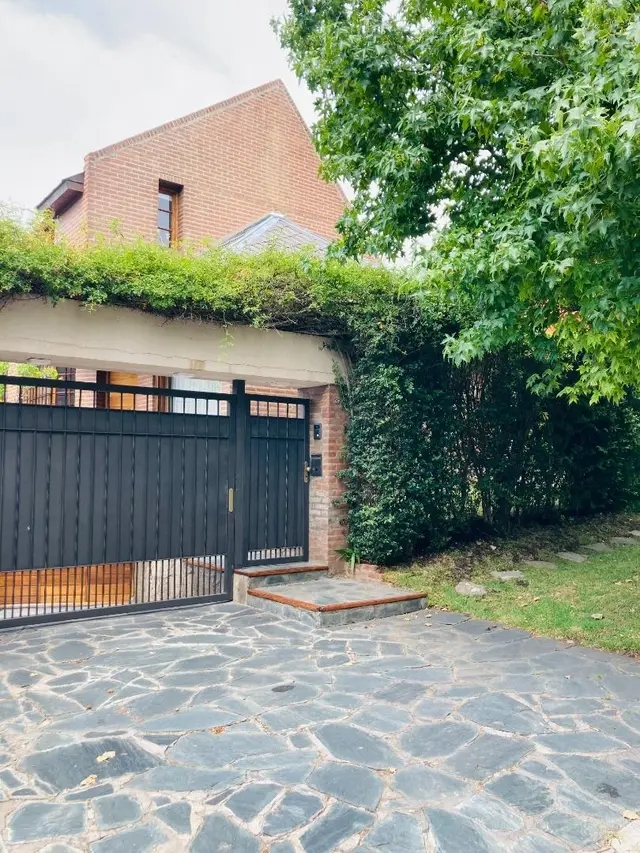 Casa de 4 ambientes en venta en PLAYA GRANDE