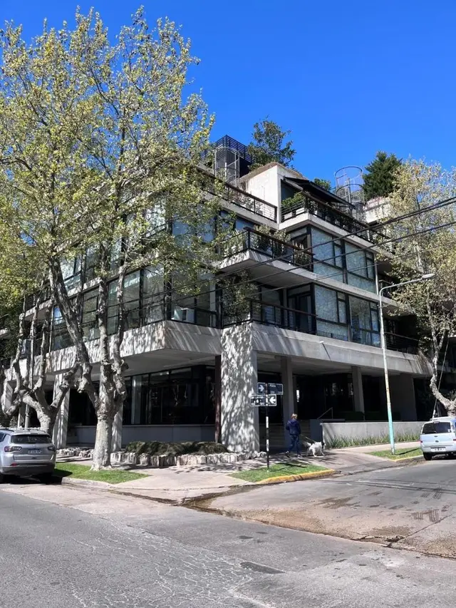 Departamento de 3 ambientes en venta en LOS TRONCOS