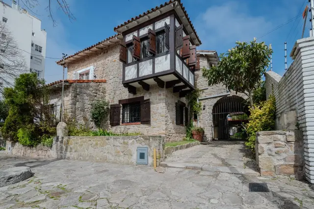 Casa de 4 ambientes en venta en LOMAS DE STELLA MARIS