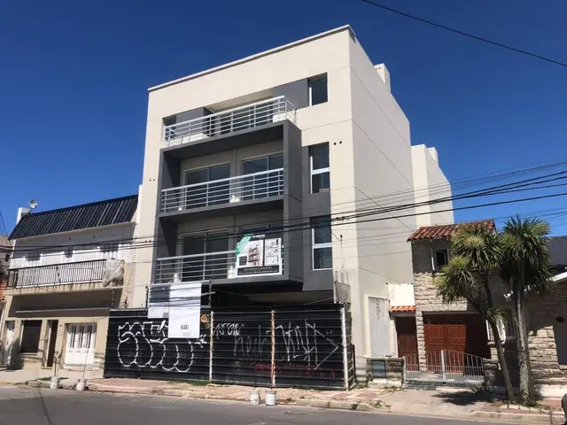 Departamento de 2 ambientes en venta en LA PERLA