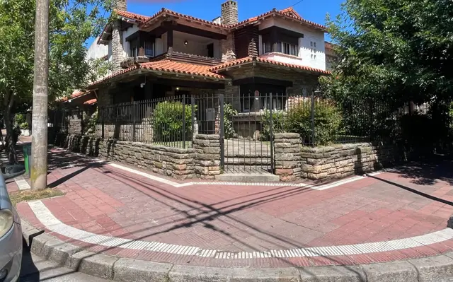Casa de 6 ambientes en alquiler en ESTACION TERMINAL (ALDREY)