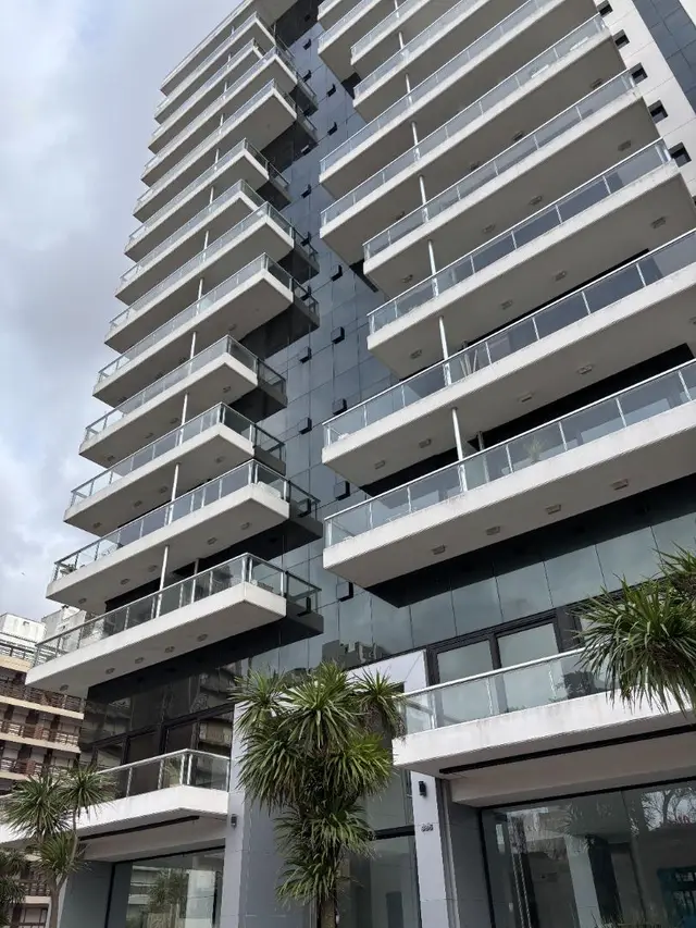 Departamento de 3 ambientes en alquiler en LA PERLA