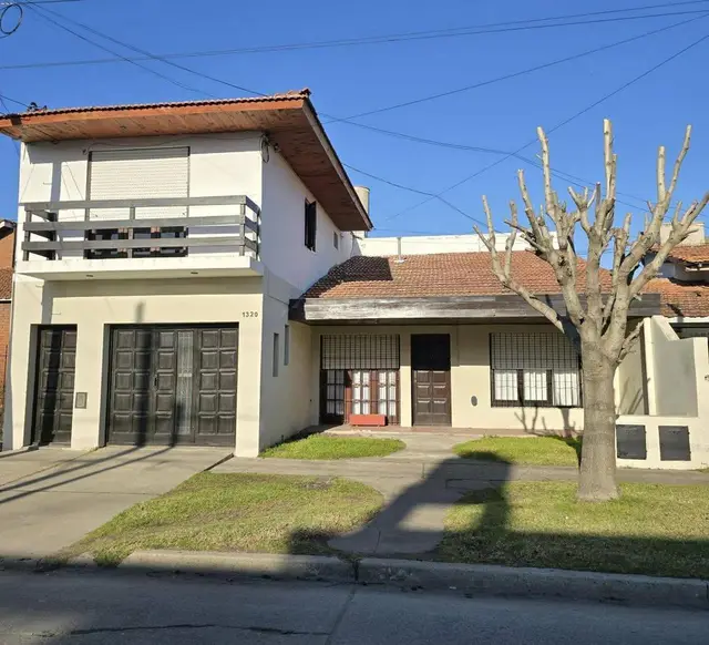 Casa de 5 ambientes en venta en PERALTA RAMOS OESTE