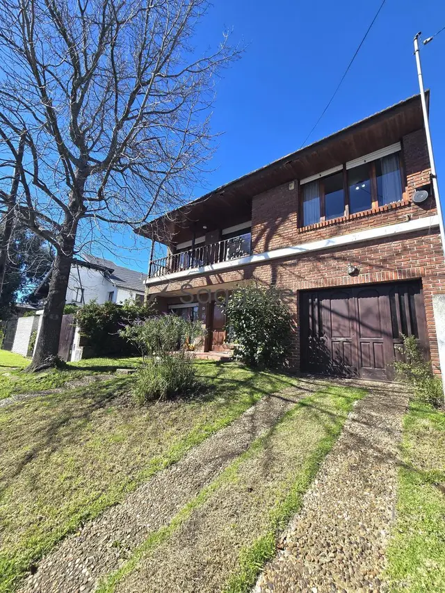 Casa de 4 ambientes en venta en DIVINO ROSTRO