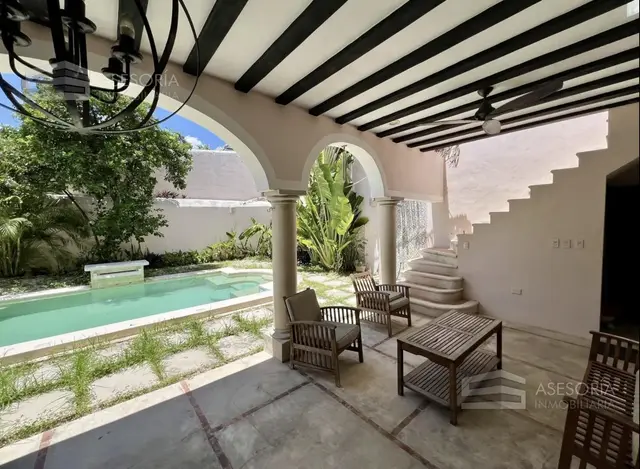 Casa de 3 ambientes en venta en Área Centro