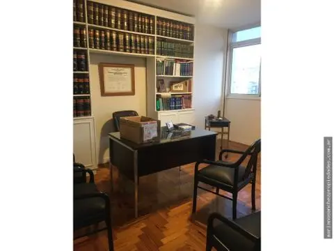 Local de 4 ambientes en venta en Centro