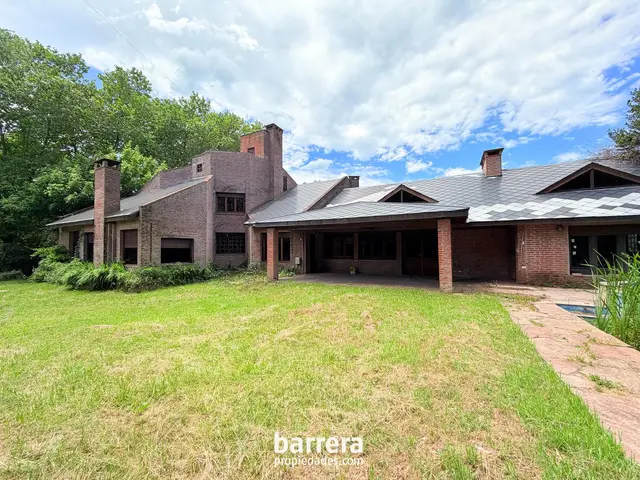 Casa de 5 ambientes en venta en FUNES Y SAN LORENZO