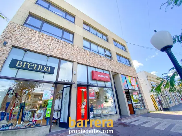 Local de 3 ambientes en venta en CONSTITUCION